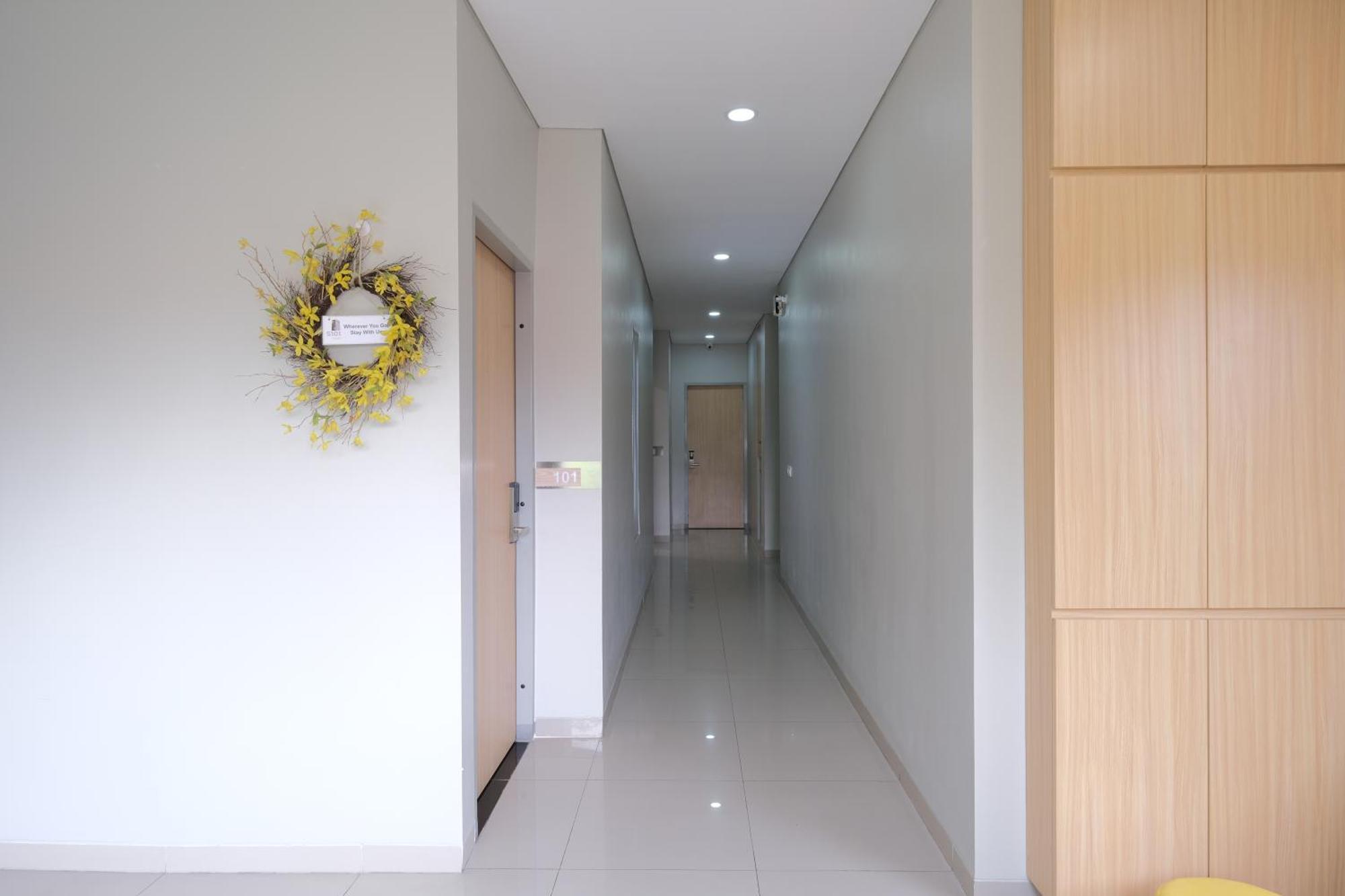 S101 Hotels Semarang Exterior photo